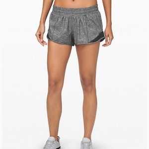 Lululemon Hotty Hot Short II 2.5”